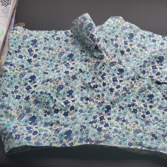 Shorts - Picture 3 of 5